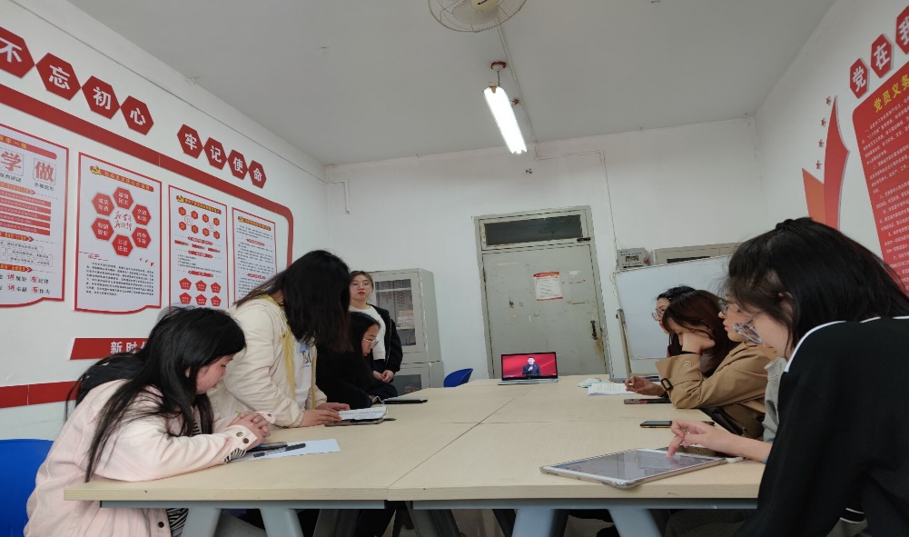 8f2c8b156aa74f2188fb877b6db5bbbe.jpg 8f2c8b156aa74f2188fb877b6db5bbbe.jpg