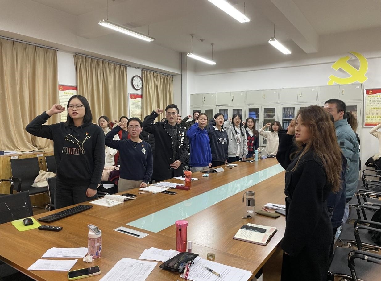 c2e267a561dd4105bb36aff283091c26.jpg c2e267a561dd4105bb36aff283091c26.jpg