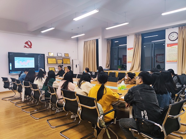 c51e082dccb445fcb284134772a2a001.jpg 活动现场照片.jpg