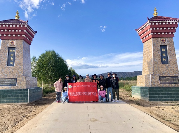 dbf6f3dc6da64b4b8336a2c7ca94c1db.jpg 张鹏飞1.jpg